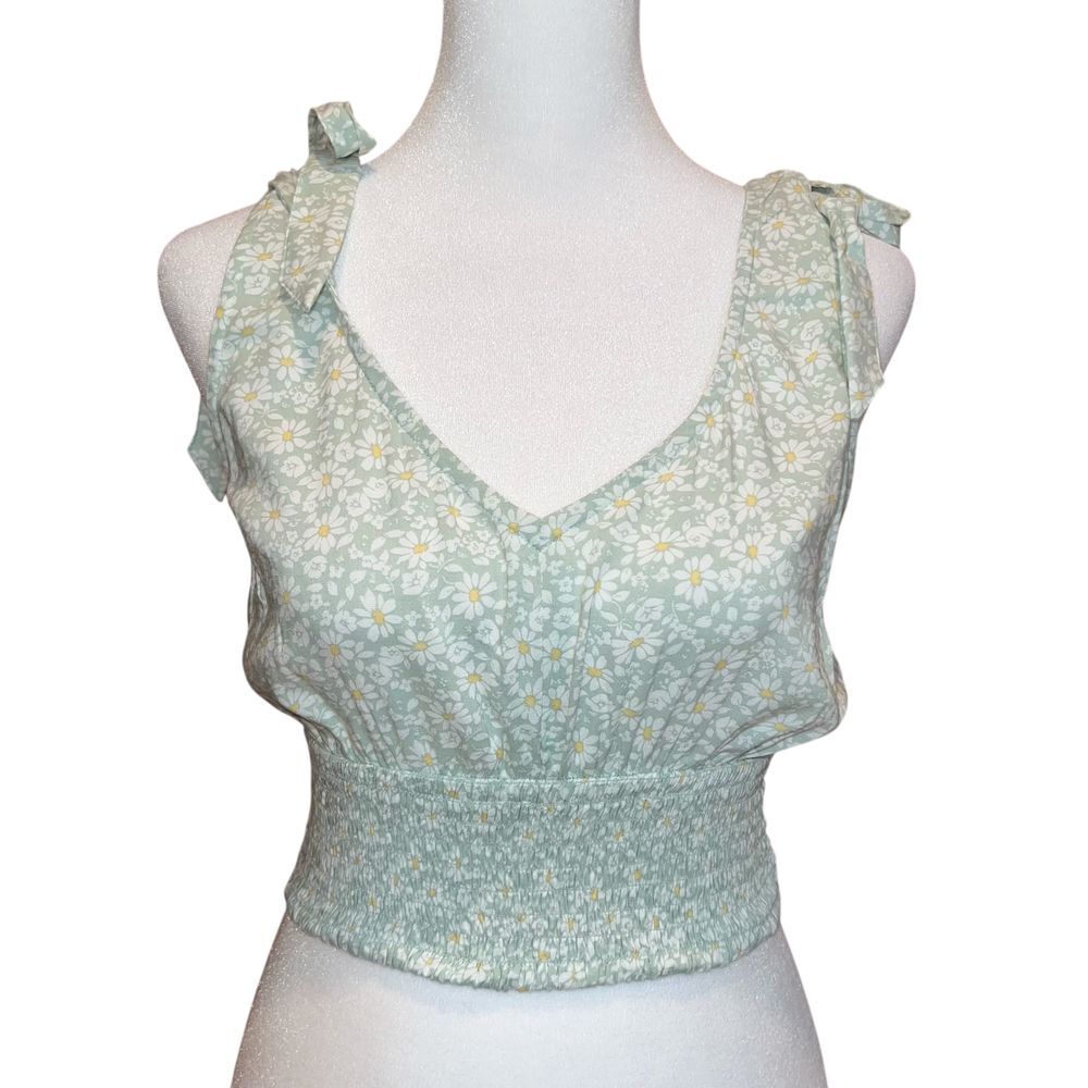 NEW Hollister Crop Top Womens M Green Floral Daisy Print Tie Cami Smocked Bottom